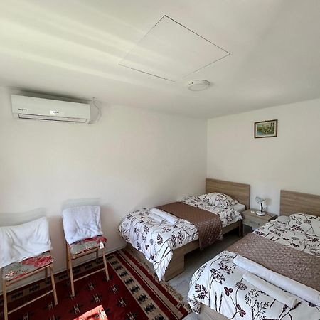 Garden Guesthouse Gjakova Exterior foto